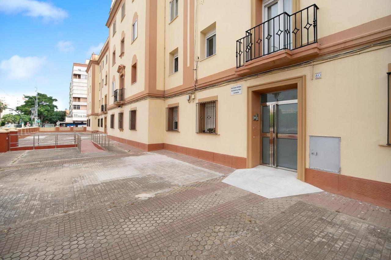 Grand Beachside Apartment - كاديز المظهر الخارجي الصورة